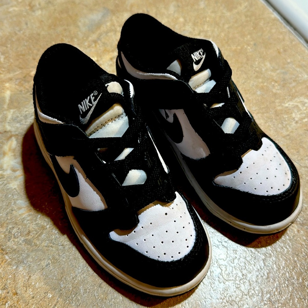 Tenis shoes for kids